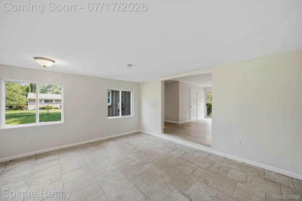 216 Aveline Street Ypsilanti City, MI 48197