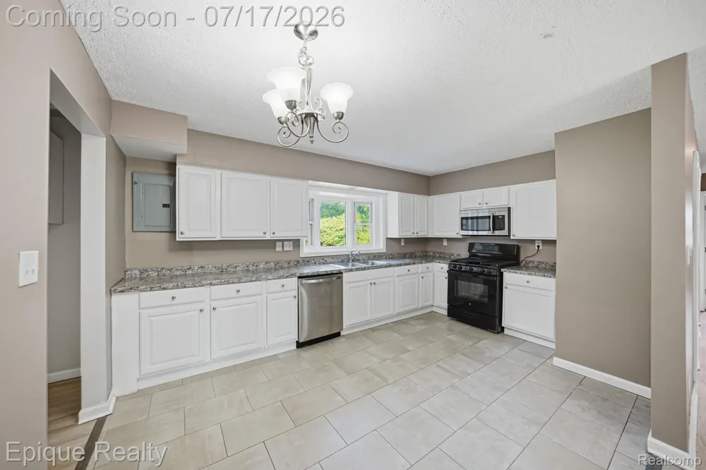 216 Aveline Street Ypsilanti City, MI 48197