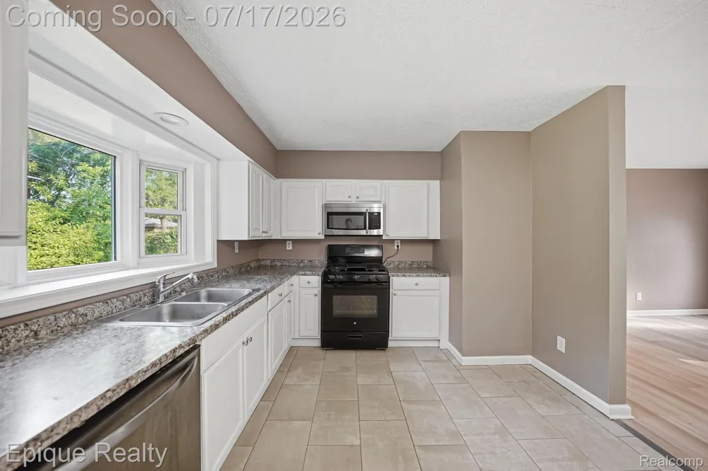 216 Aveline Street Ypsilanti City, MI 48197