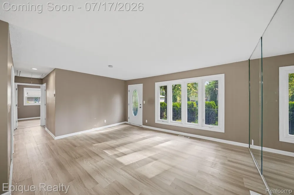 216 Aveline Street Ypsilanti City, MI 48197