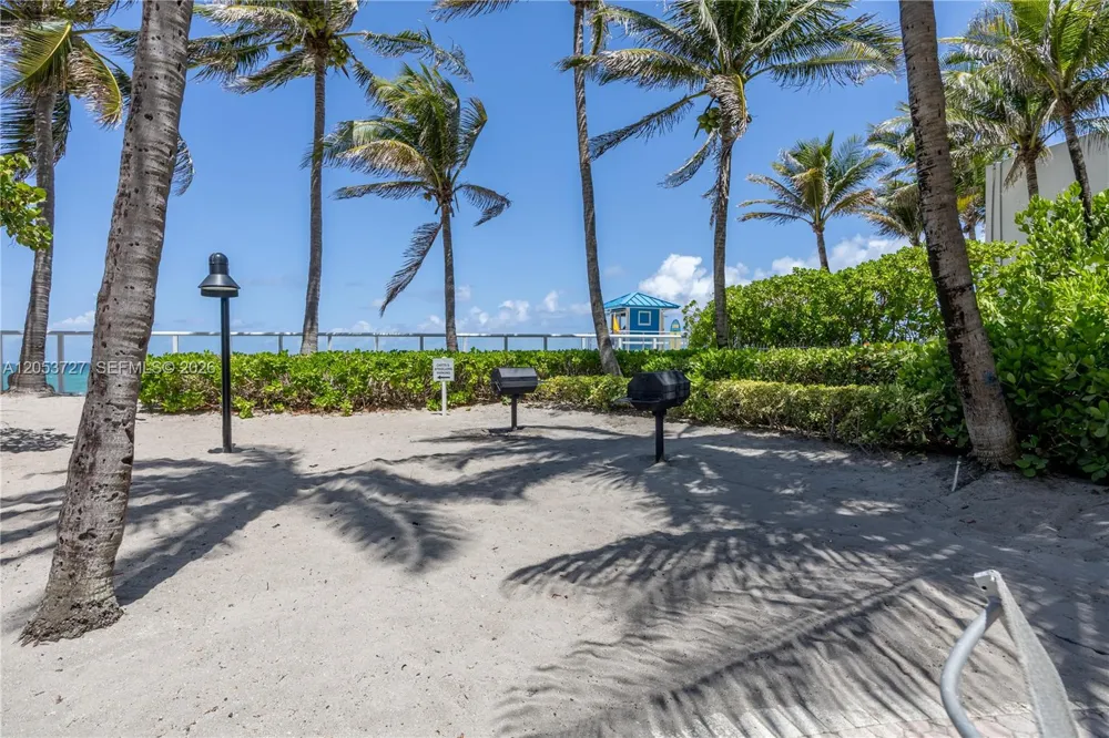 3001 S Ocean Dr #317 Hollywood, FL 33019