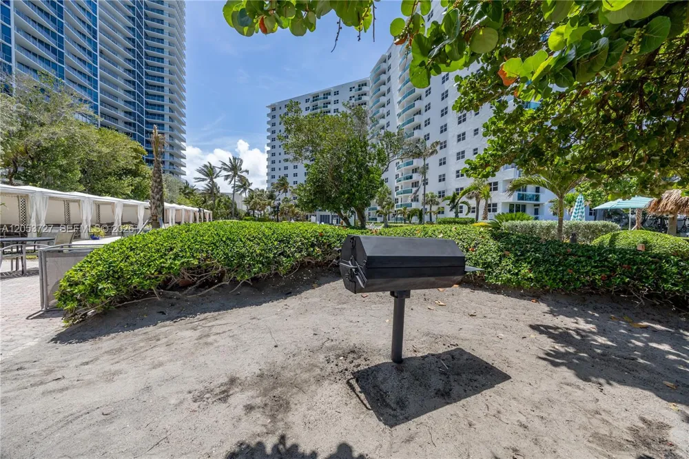 3001 S Ocean Dr #317 Hollywood, FL 33019