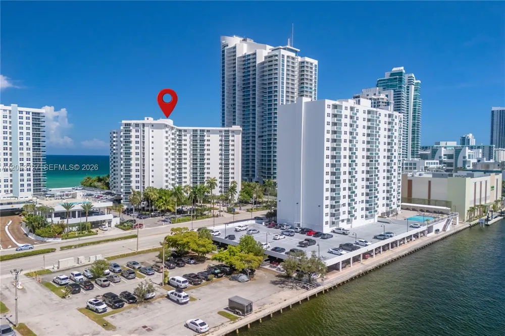 3001 S Ocean Dr #317 Hollywood, FL 33019