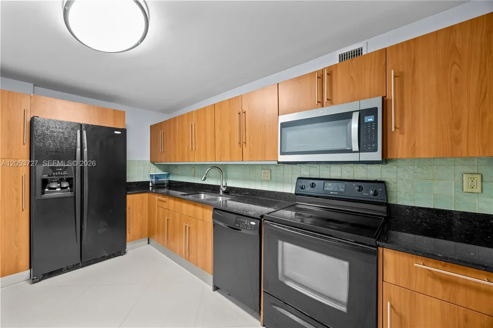 3001 S Ocean Dr #317 Hollywood, FL 33019