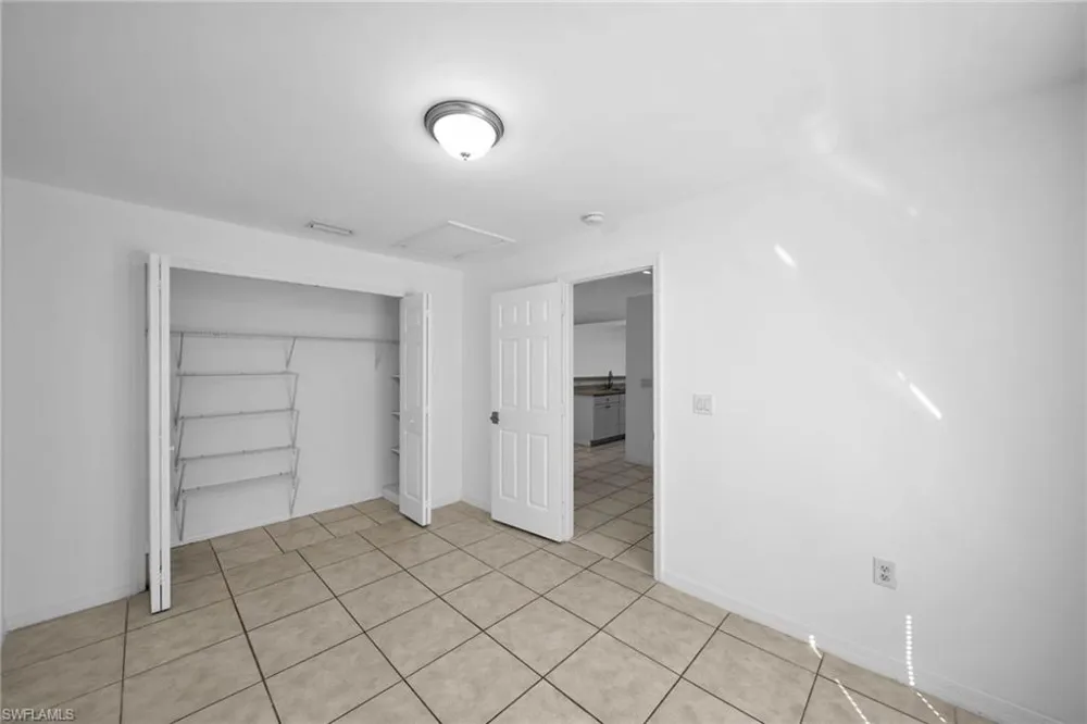1214 SE 24th Avenue Cape Coral, FL 33990