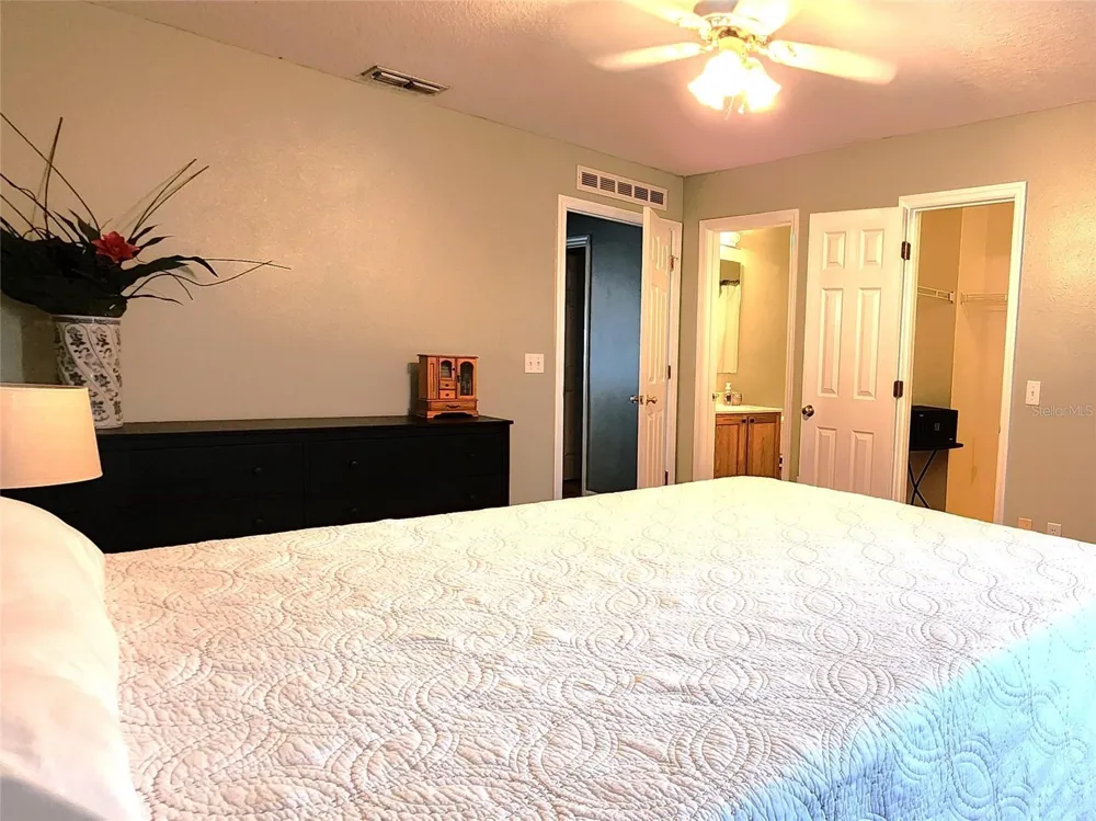 169 VISTA VIEW AVENUE Eagle Lake, FL 33839