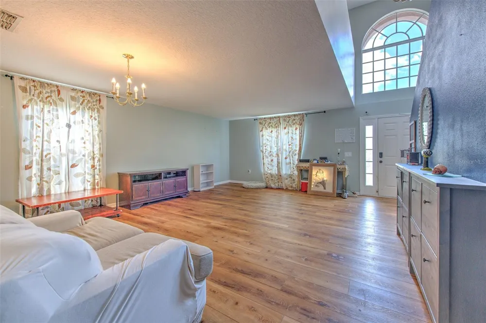 169 VISTA VIEW AVENUE Eagle Lake, FL 33839
