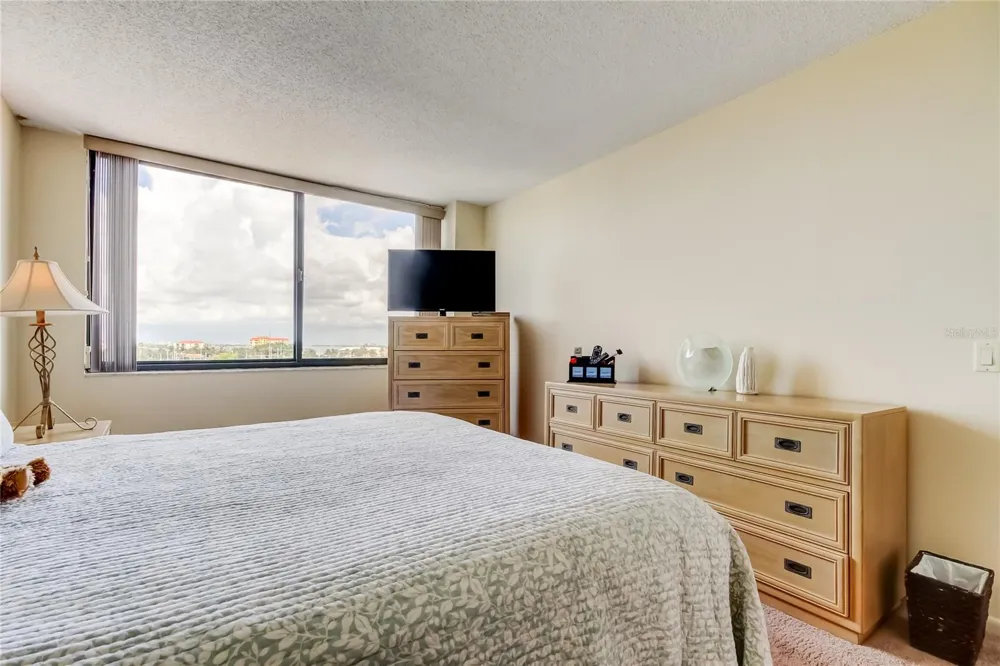 6218 PALMA DEL MAR BOULEVARD S #606 St Petersburg, FL 33715