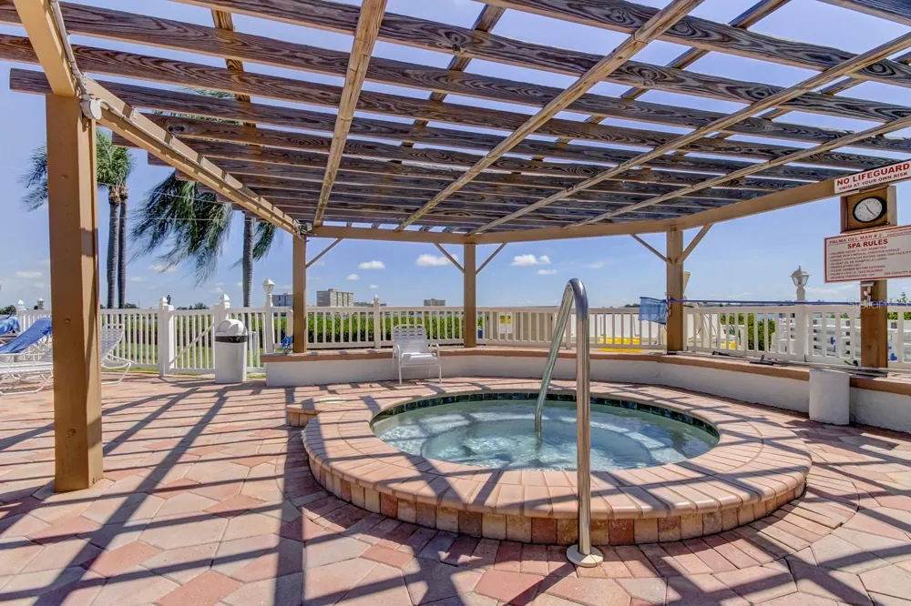 6218 PALMA DEL MAR BOULEVARD S #606 St Petersburg, FL 33715