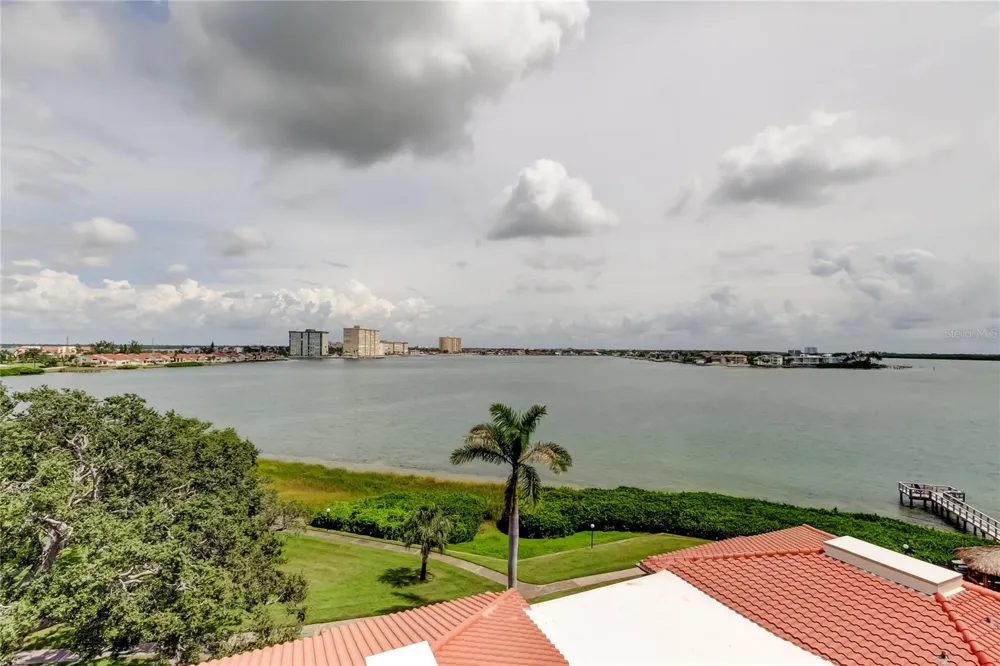 6218 PALMA DEL MAR BOULEVARD S #606 St Petersburg, FL 33715