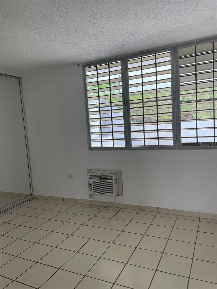 PR-833 CONDO. PORTICOS DE GUAYNABO #103 Guaynabo, PR 00971