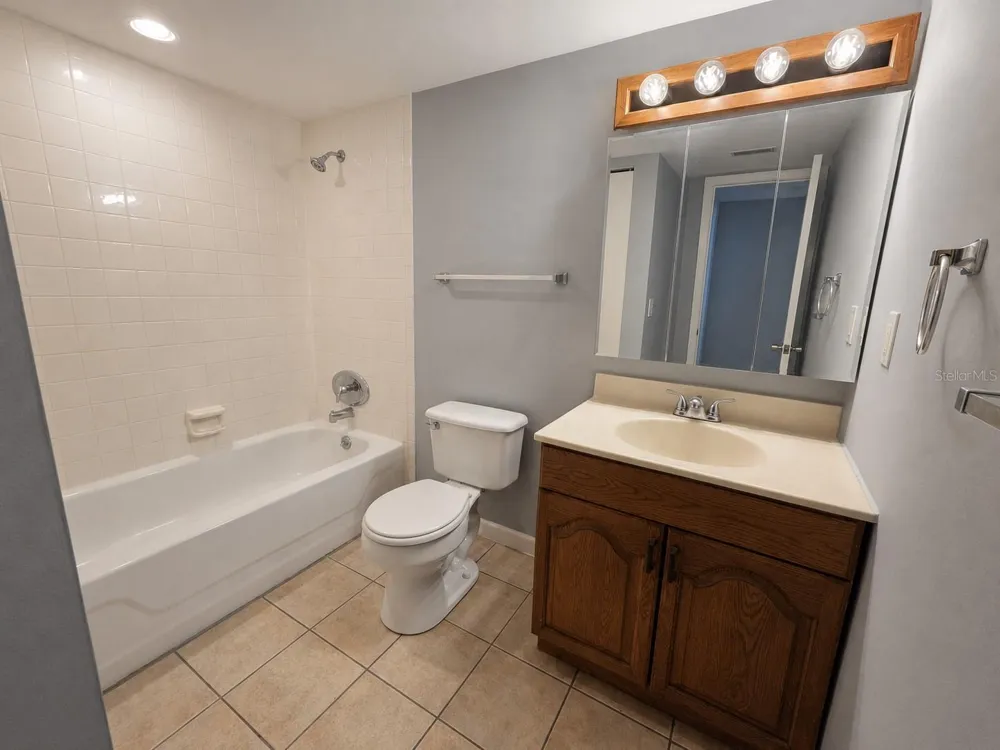 940 LAKE DESTINY ROAD #G Altamonte Springs, FL 32714