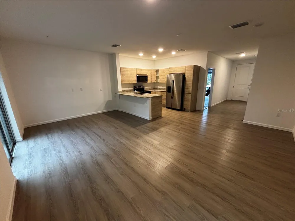 1209 SOUTHSTATION PLACE #303 Orlando, FL 32809