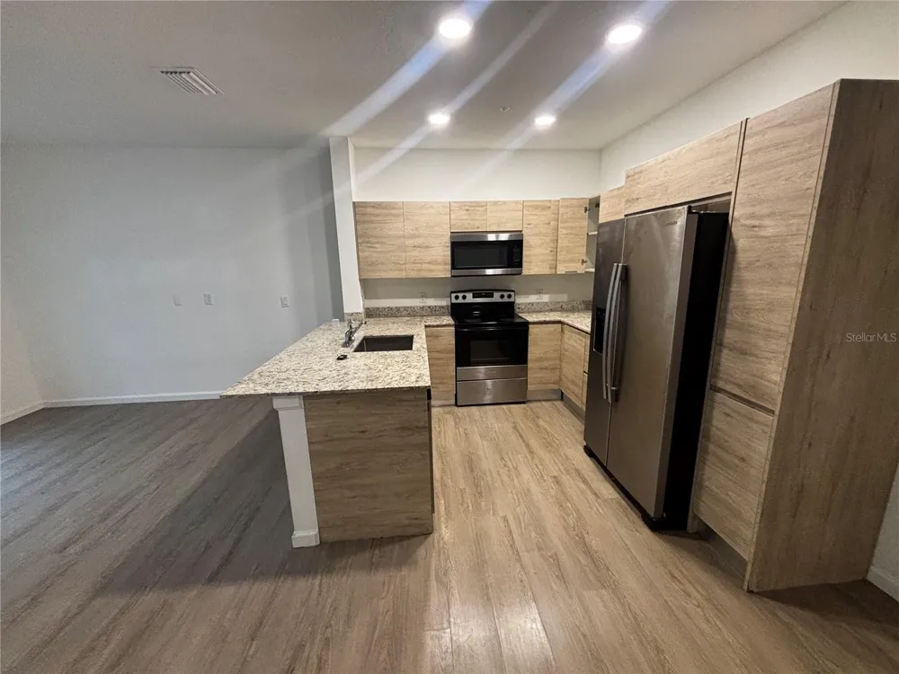 1209 SOUTHSTATION PLACE #303 Orlando, FL 32809