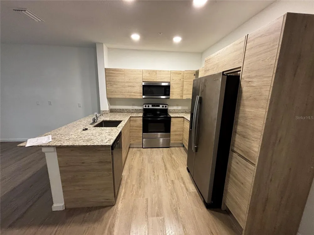 1209 SOUTHSTATION PLACE #303 Orlando, FL 32809