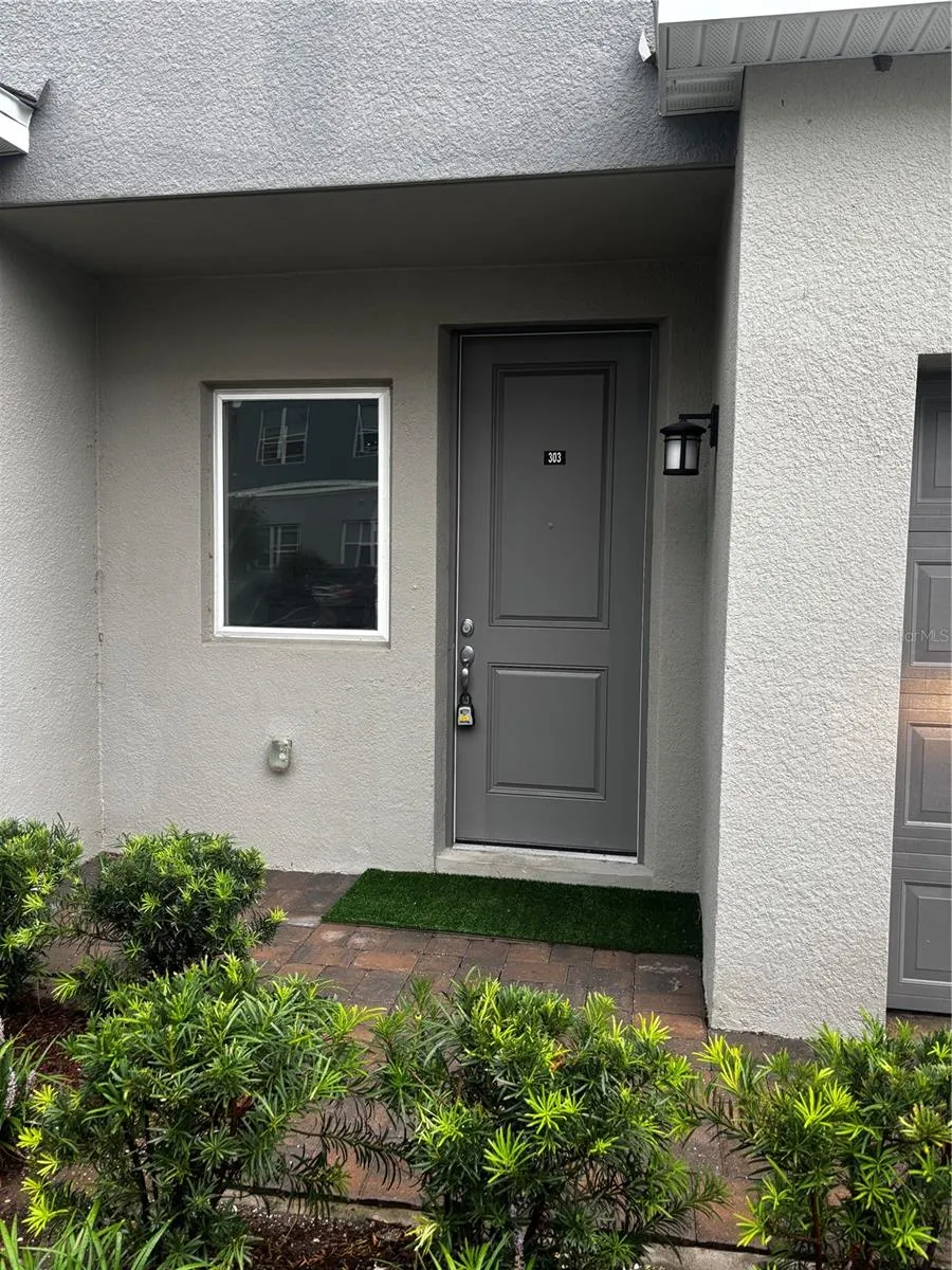 1209 SOUTHSTATION PLACE #303 Orlando, FL 32809