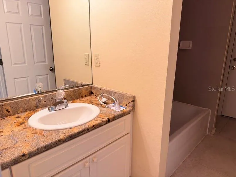12721 OLA AVENUE Tampa, FL 33612