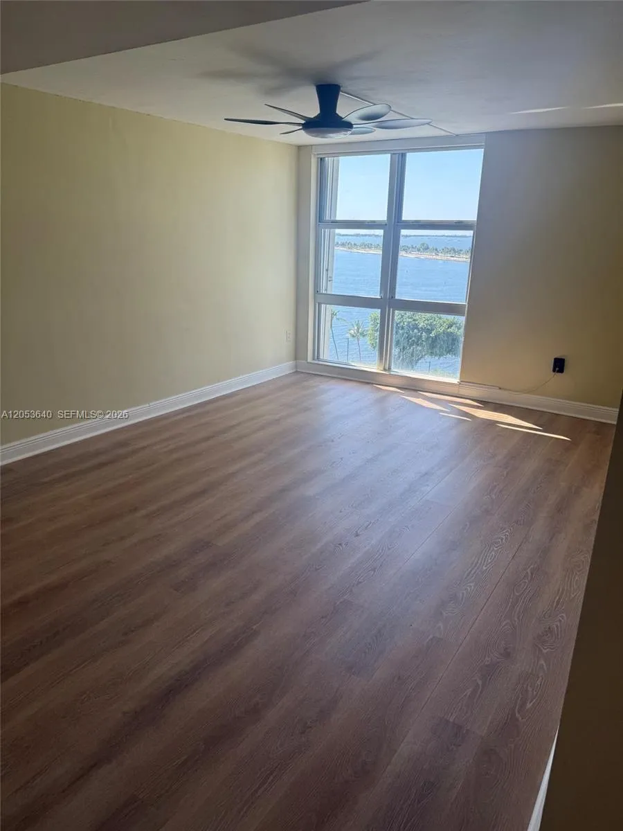 145 SE 25th Rd #1003 Miami, FL 33129