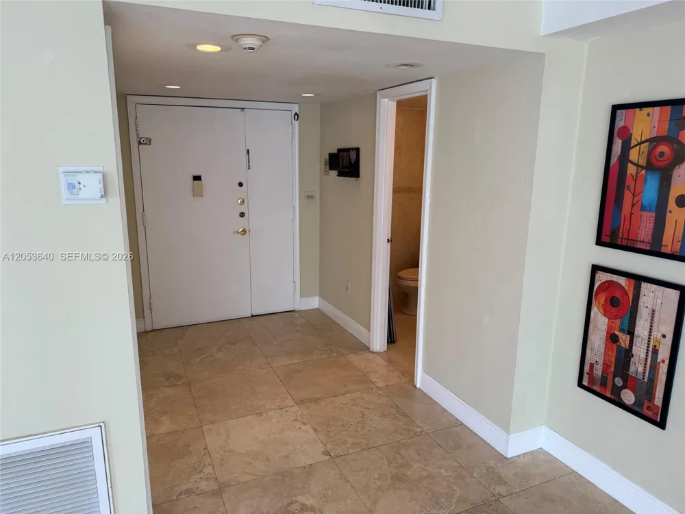 145 SE 25th Rd #1003 Miami, FL 33129
