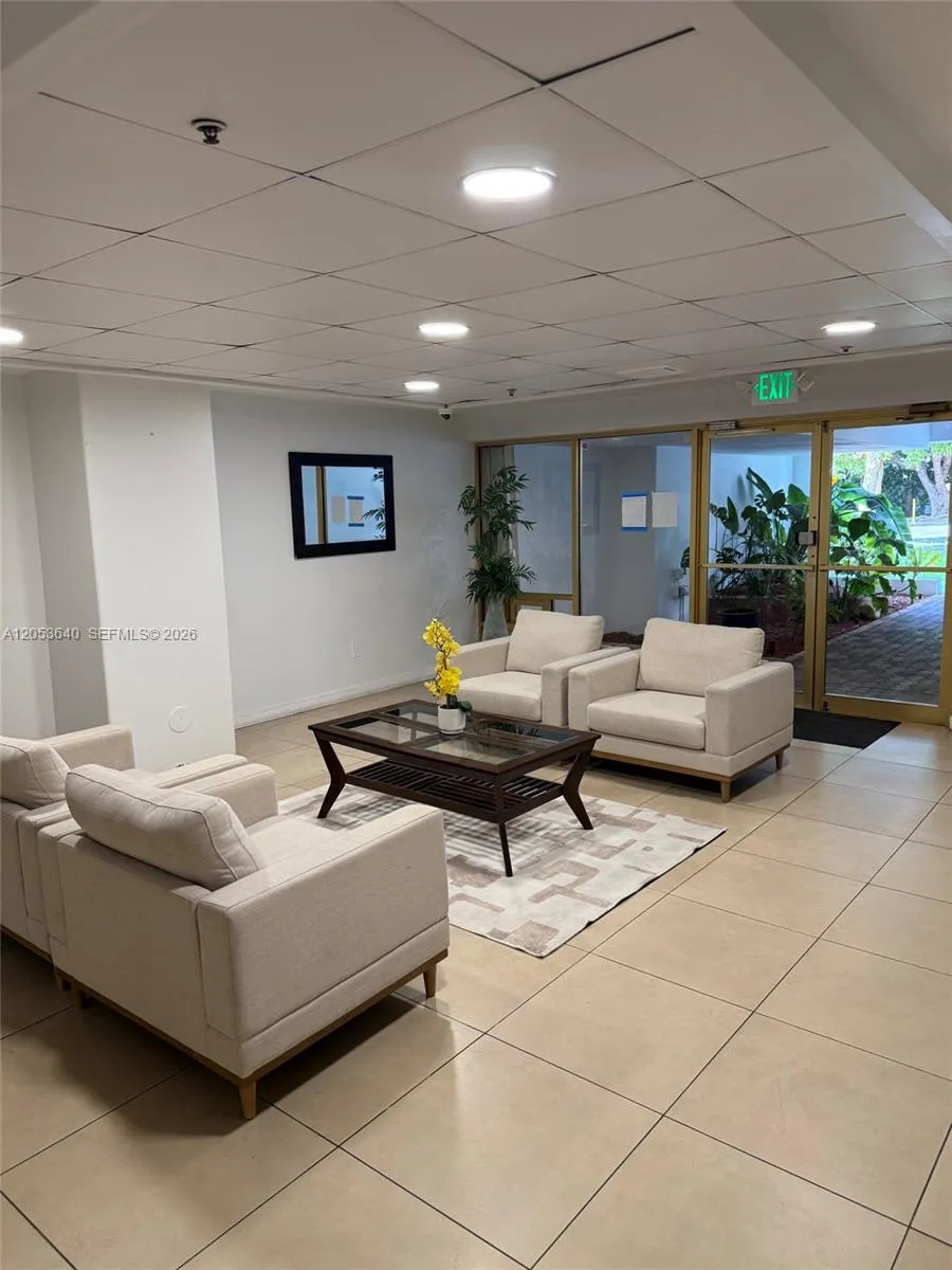145 SE 25th Rd #1003 Miami, FL 33129