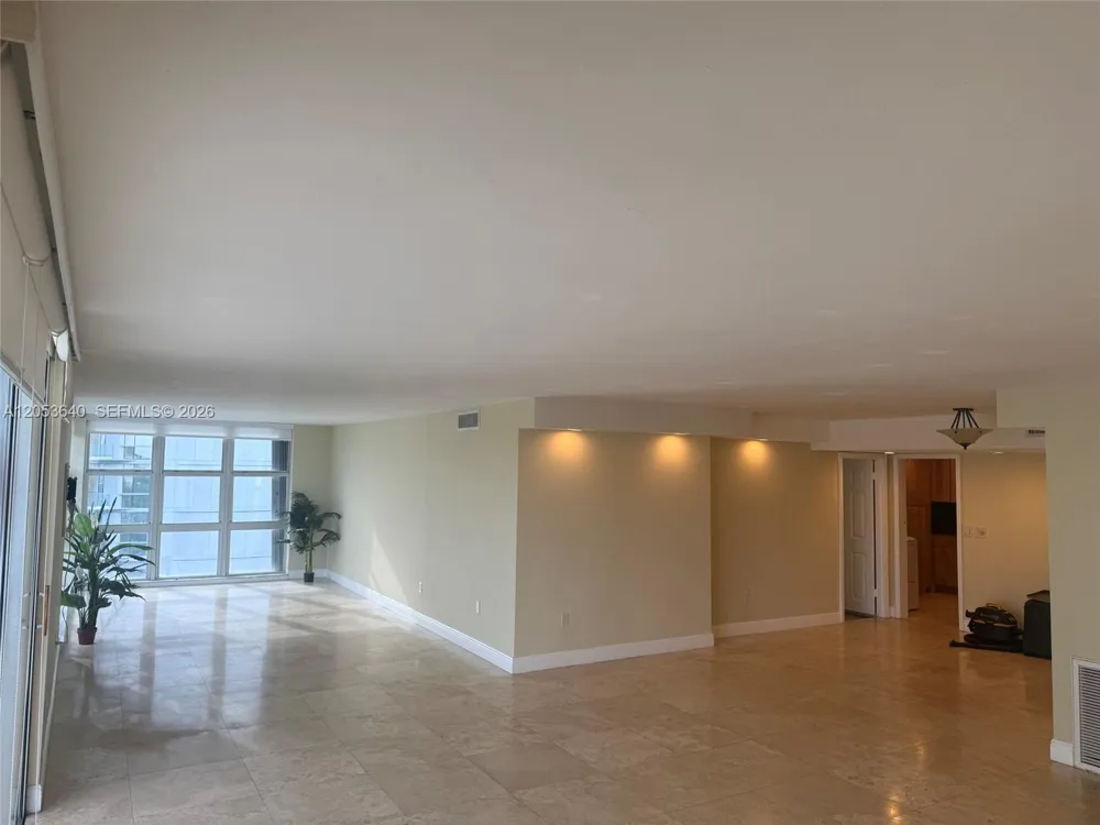 145 SE 25th Rd #1003 Miami, FL 33129