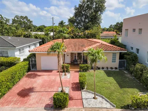 35 Oviedo Ave