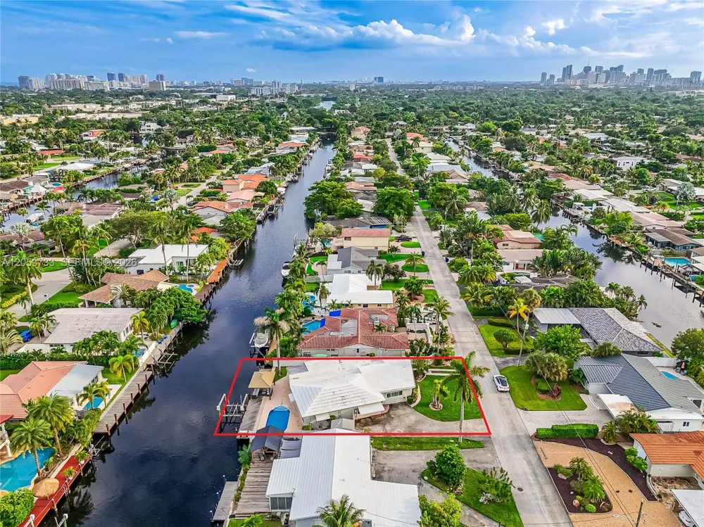 2424 NE 18th Ave Wilton Manors, FL 33305