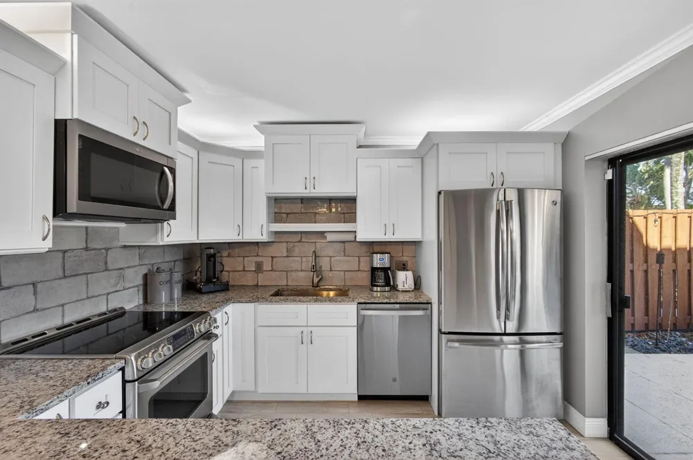 112 OCEAN COVE DRIVE Jupiter, FL 33477