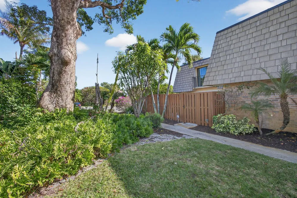 112 OCEAN COVE DRIVE Jupiter, FL 33477