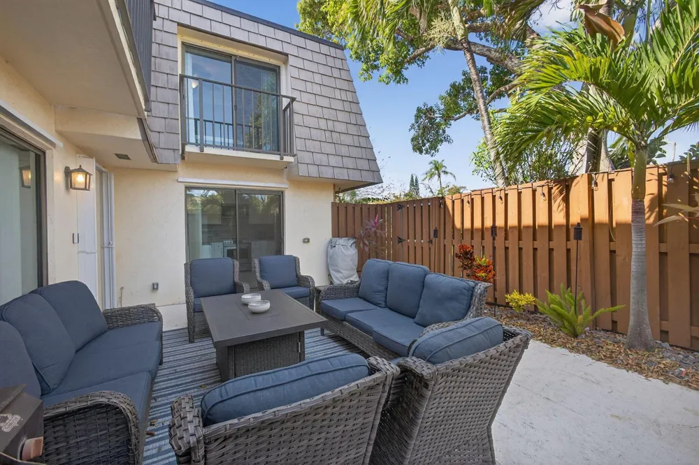 112 OCEAN COVE DRIVE Jupiter, FL 33477