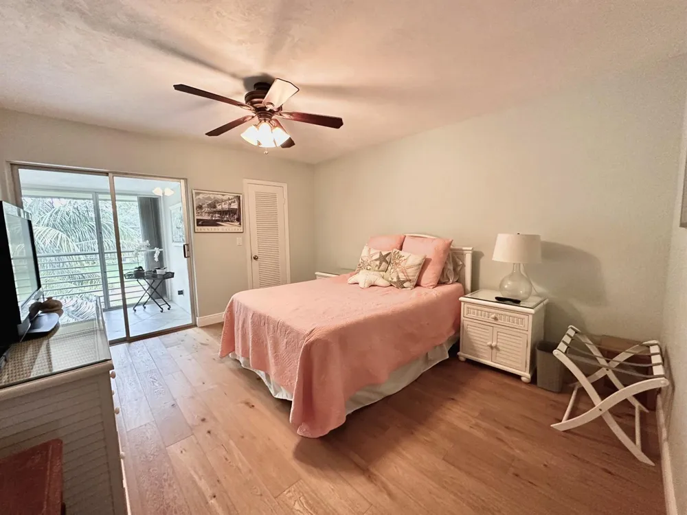 6 GARDEN STREET #204P Tequesta, FL 33469