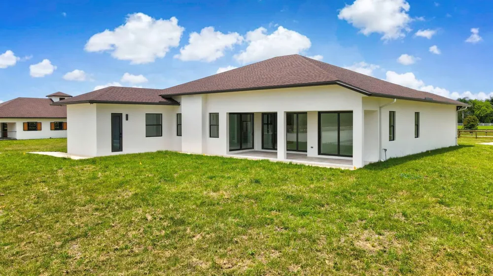 2324 Deer Run Trail Loxahatchee, FL 33470