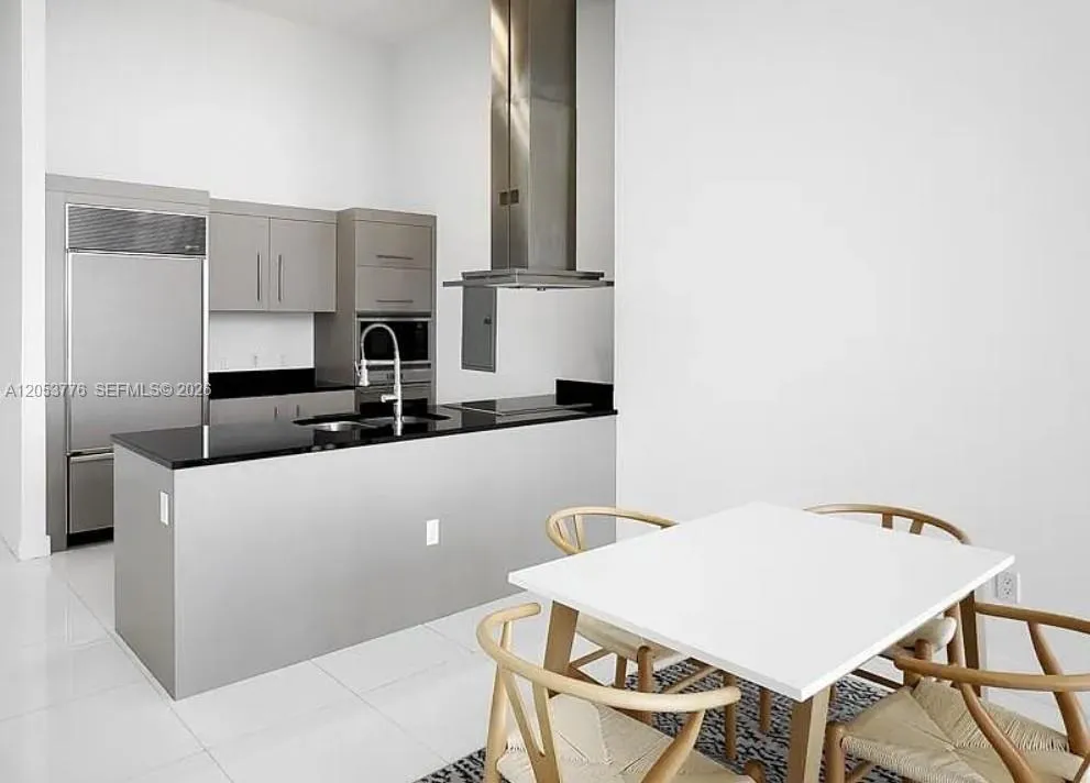 495 Brickell Ave #4105 Miami, FL 33131