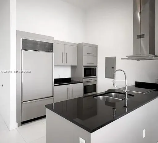 495 Brickell Ave #4105 Miami, FL 33131