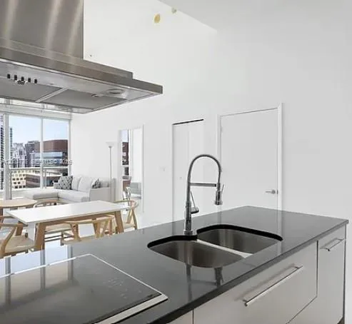 495 Brickell Ave #4105 Miami, FL 33131