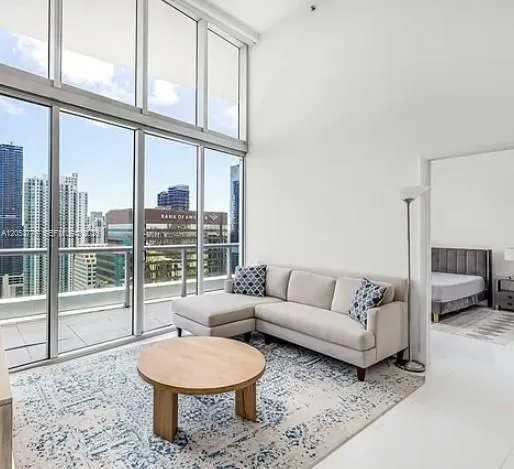 495 Brickell Ave #4105 Miami, FL 33131