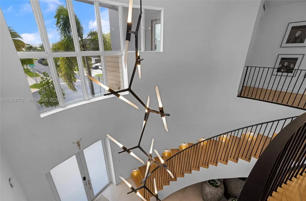 7541 NW 100th Ave Doral, FL 33178