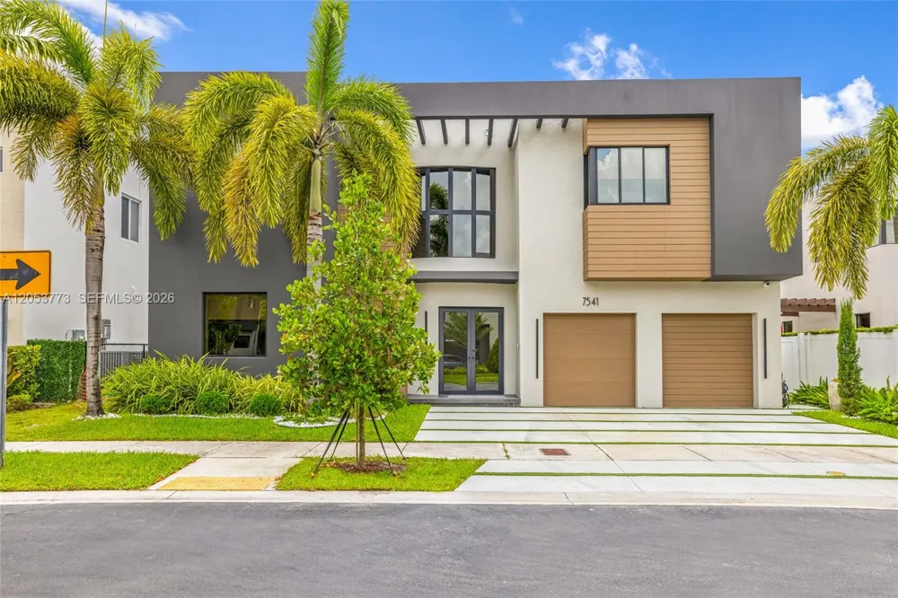7541 NW 100th Ave Doral, FL 33178