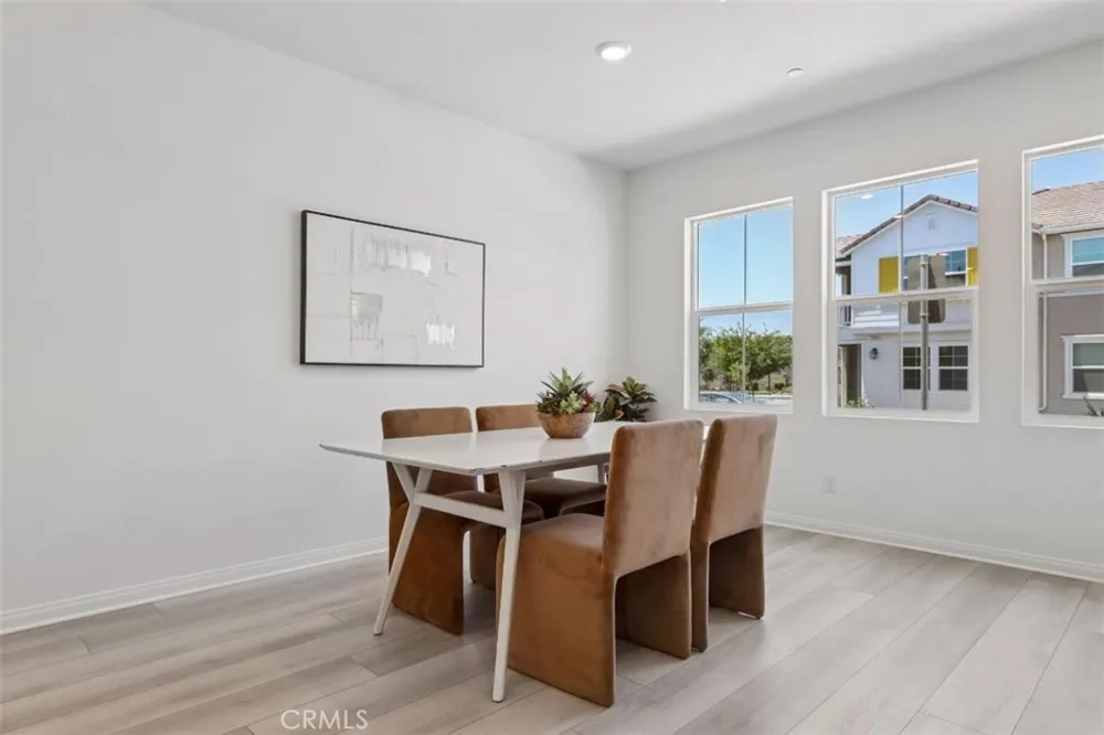 4295 S Hermosa Paseo Ontario, CA 91761