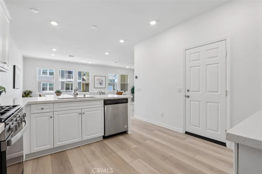 4295 S Hermosa Paseo Ontario, CA 91761