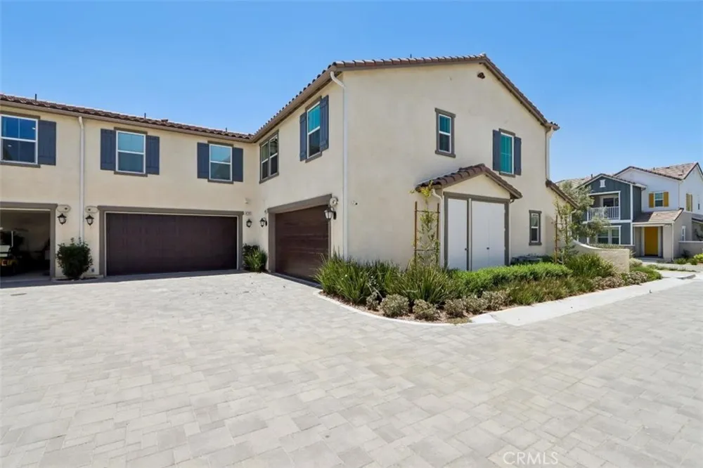 4295 S Hermosa Paseo Ontario, CA 91761