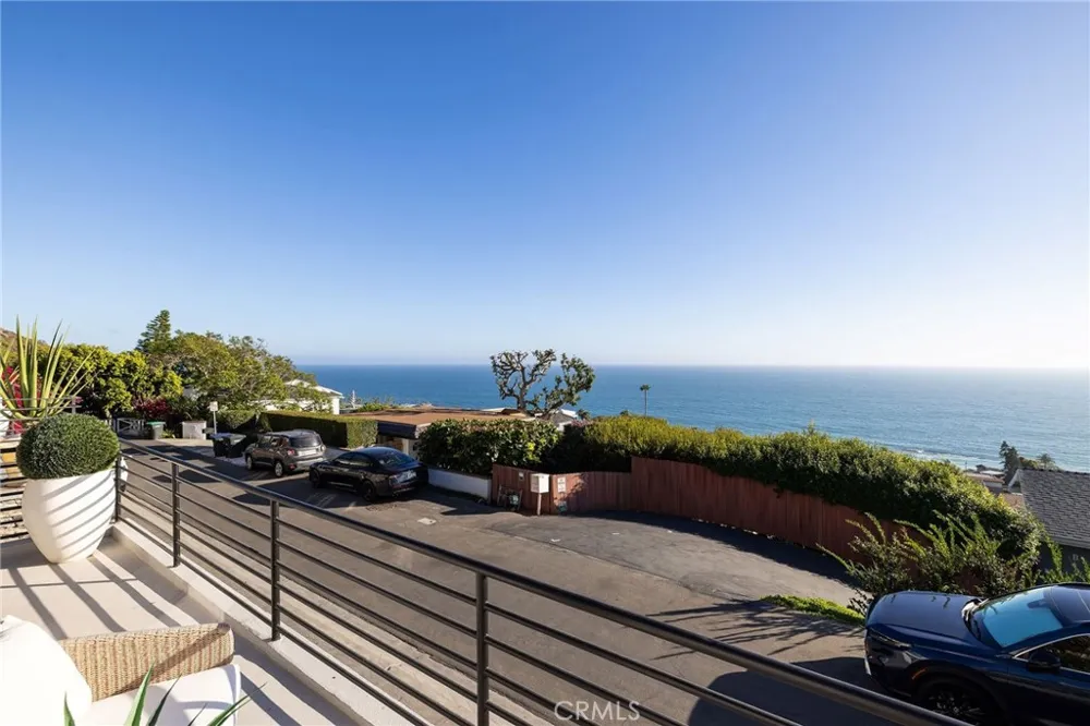 2936 Alexander Road Laguna Beach, CA 92651