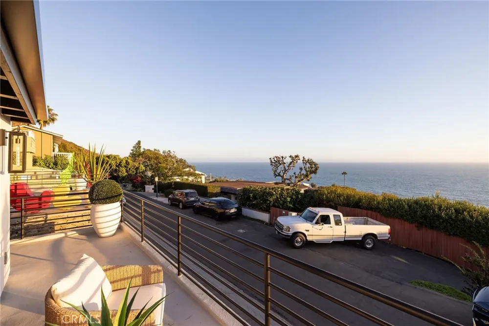 2936 Alexander Road Laguna Beach, CA 92651