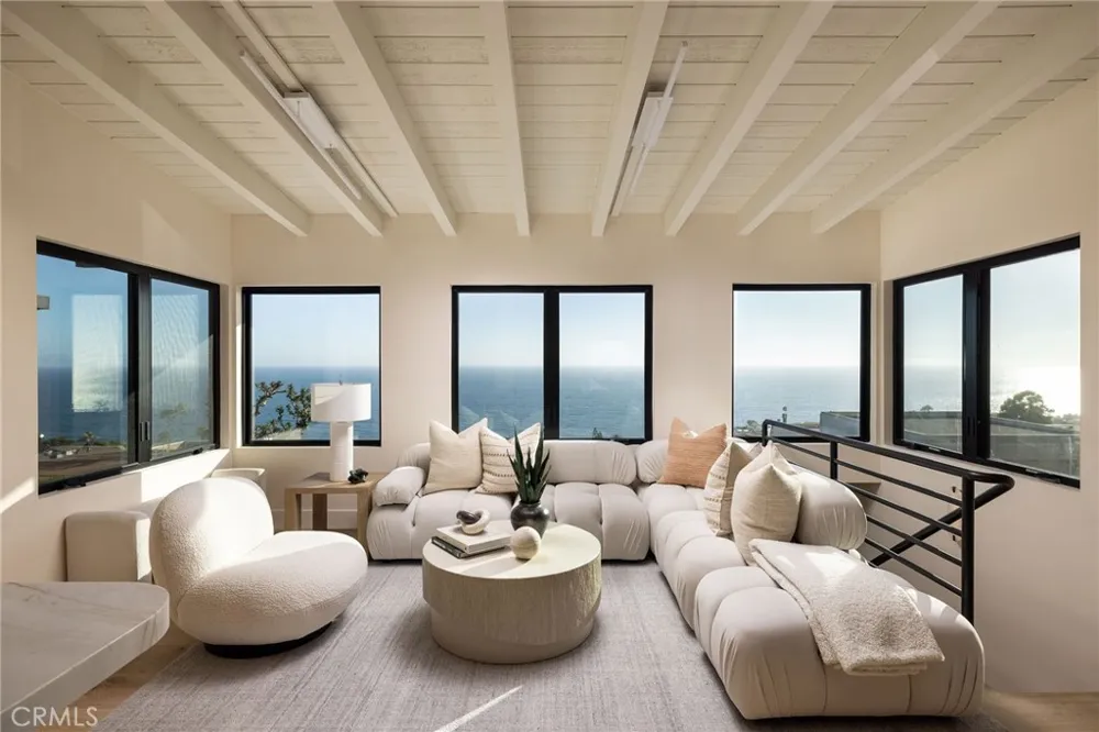 2936 Alexander Road Laguna Beach, CA 92651