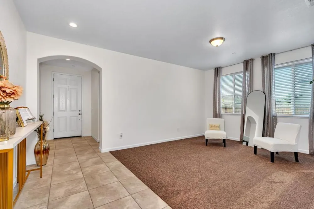 1964 Gus Villalta Drive Los Banos, CA 93635