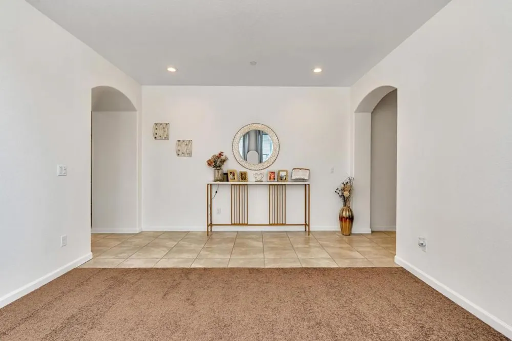 1964 Gus Villalta Drive Los Banos, CA 93635