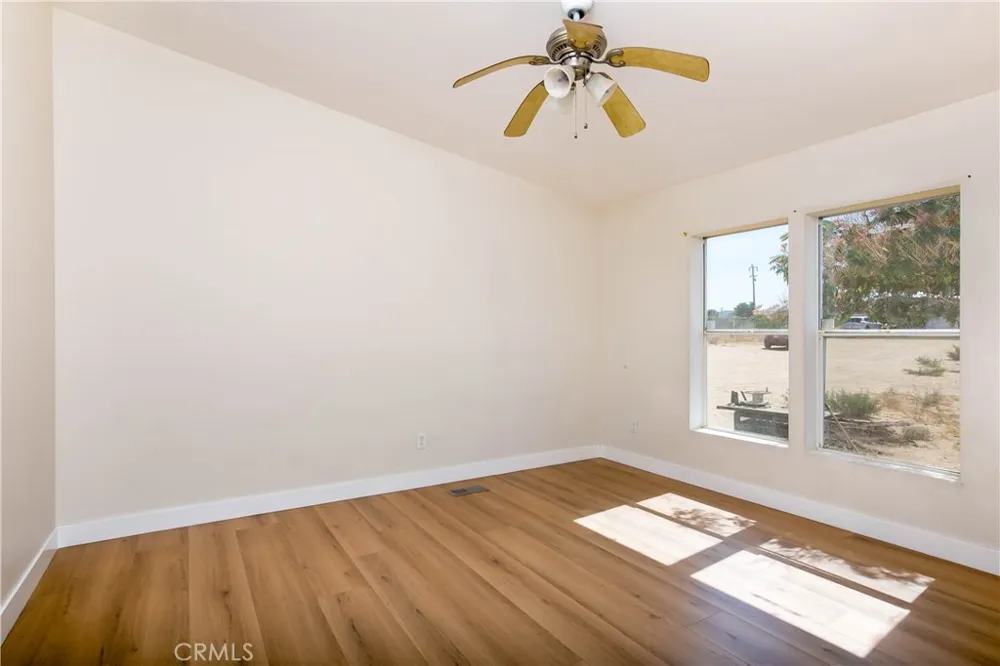 35950 116th E Littlerock, CA 93543