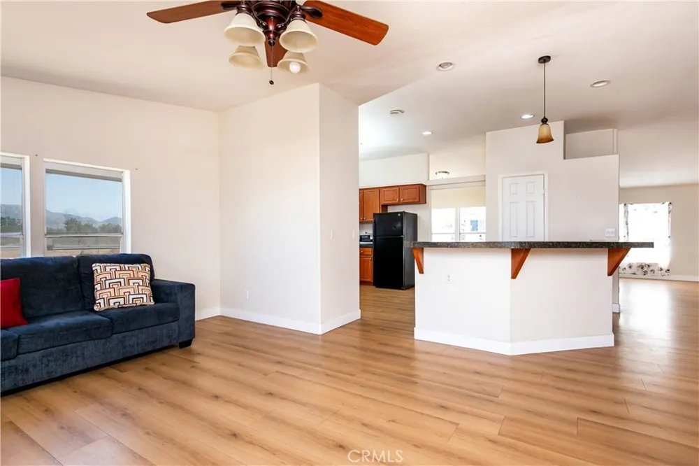 35950 116th E Littlerock, CA 93543