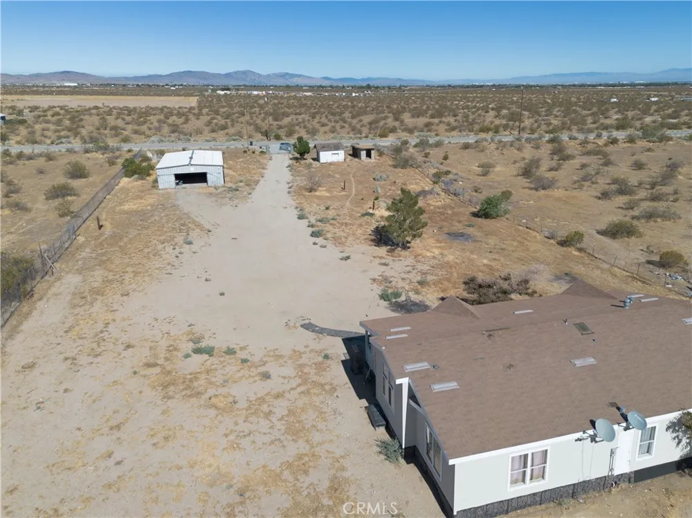 35950 116th E Littlerock, CA 93543
