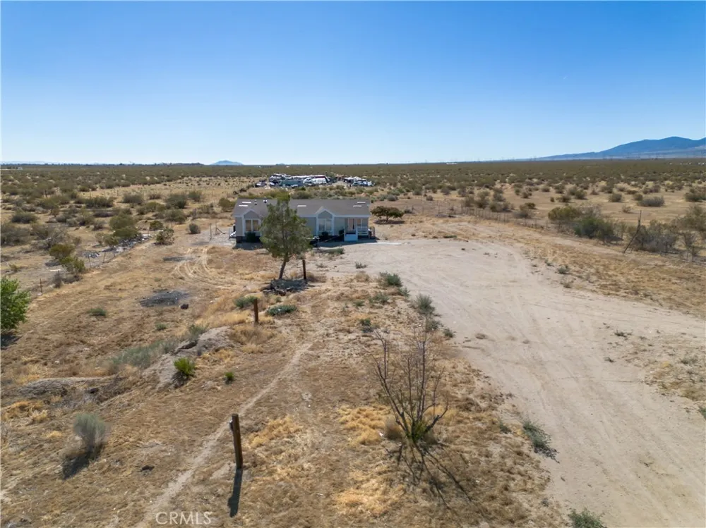 35950 116th E Littlerock, CA 93543